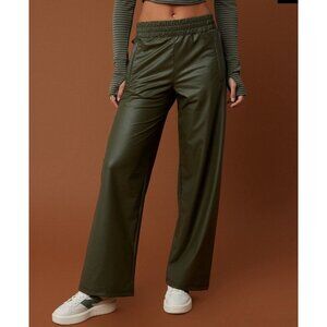 Offline By Aerie Real Lux Faux Vegan Leather Wide Leg Festive Olive Pant M Short
